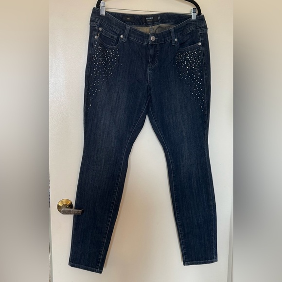 NWOT Torrid Premium Embellished Skinny Jeans in Size 12 - Picture 1 of 10